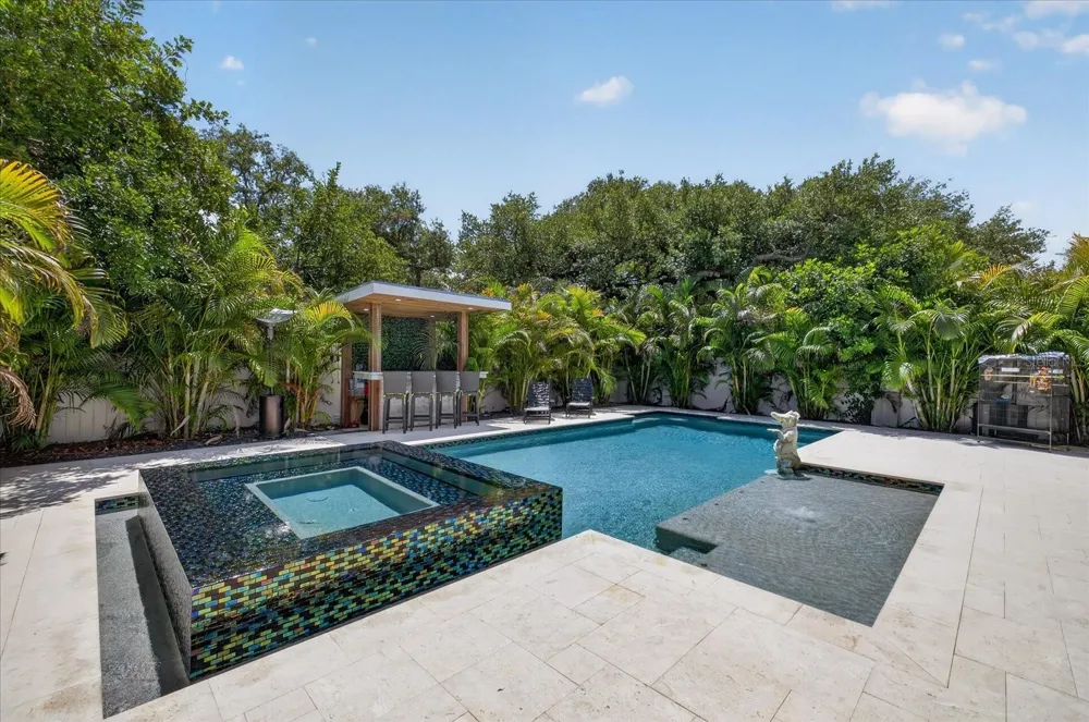 6706 S STERLING AVENUE Tampa, FL 33611