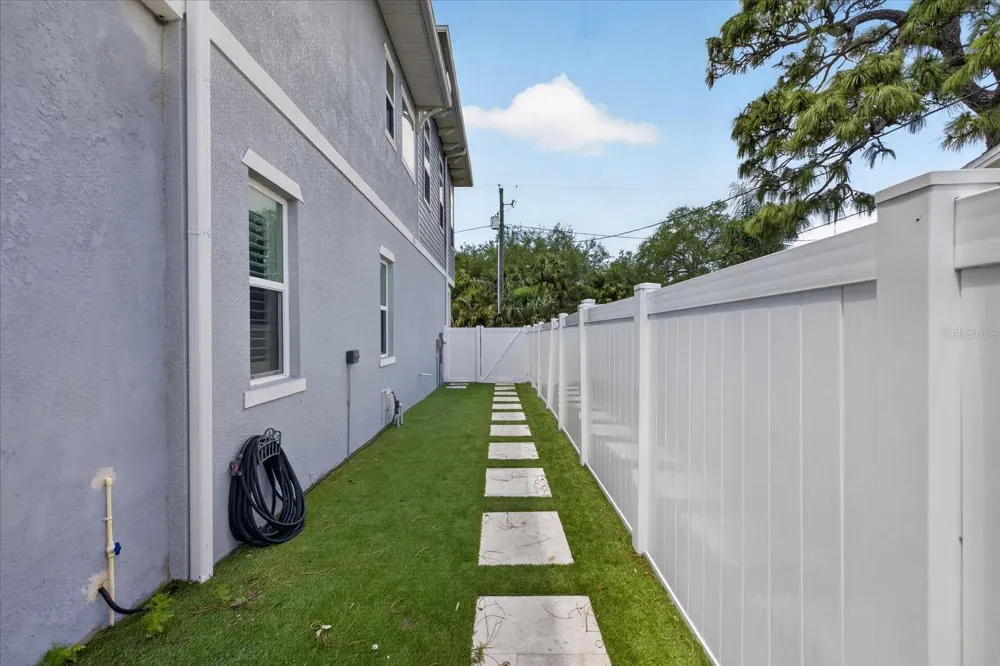 6706 S STERLING AVENUE Tampa, FL 33611