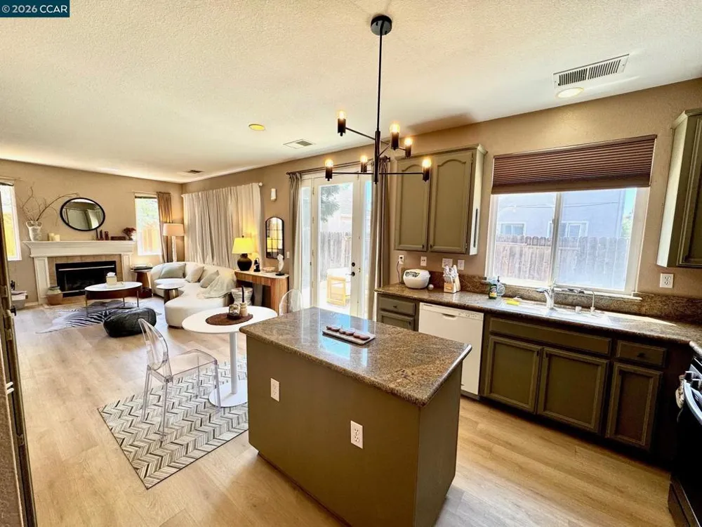 1481 Heatherfield Way Tracy, CA 95376