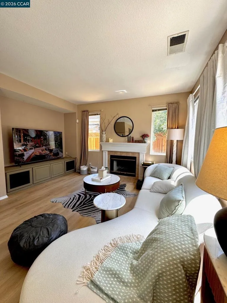 1481 Heatherfield Way Tracy, CA 95376
