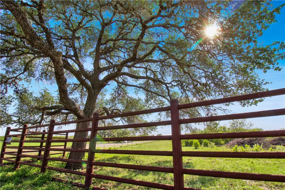 4552 Mineral Cemetery Beeville, TX 78102