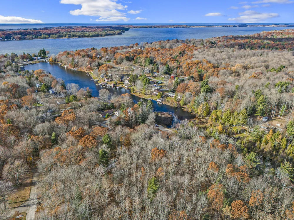 6774 Mears Road Ludington, MI 49431
