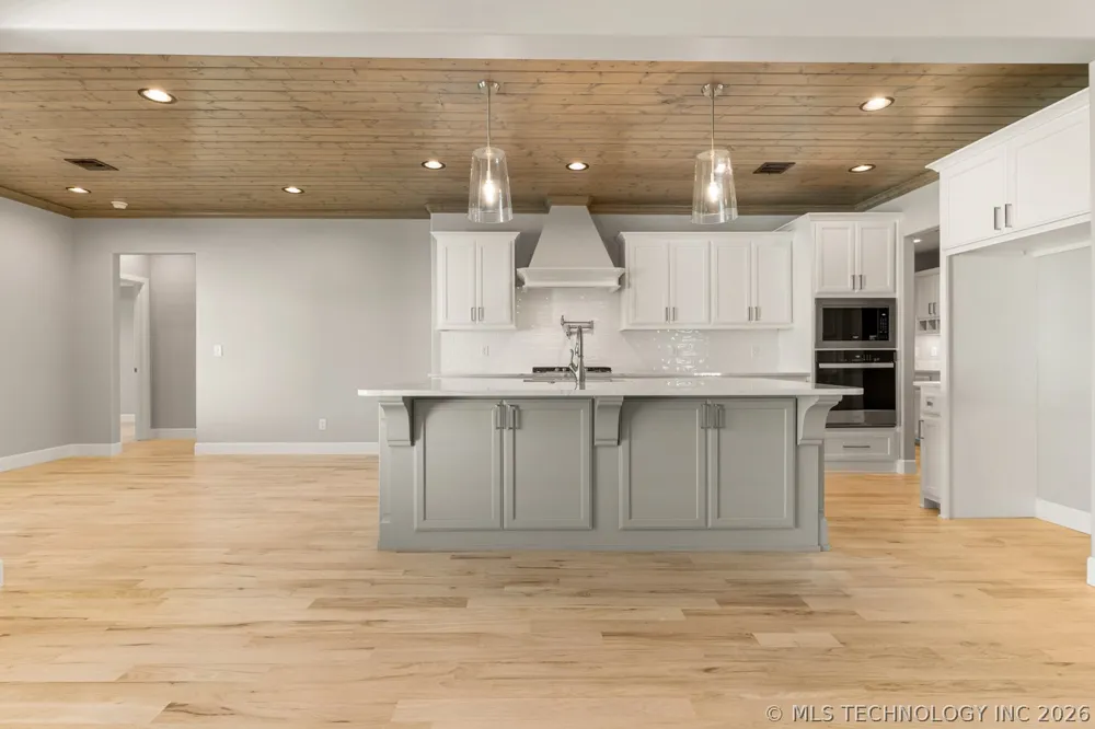 1507 Cedarwood Drive Claremore, OK 74017
