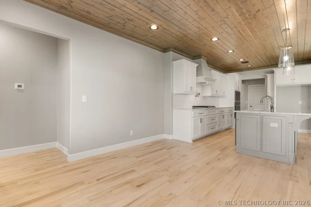 1507 Cedarwood Drive Claremore, OK 74017
