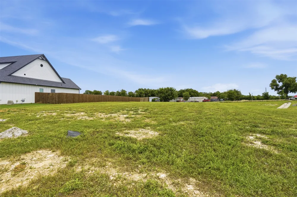 516 Highview Court Godley, TX 76044