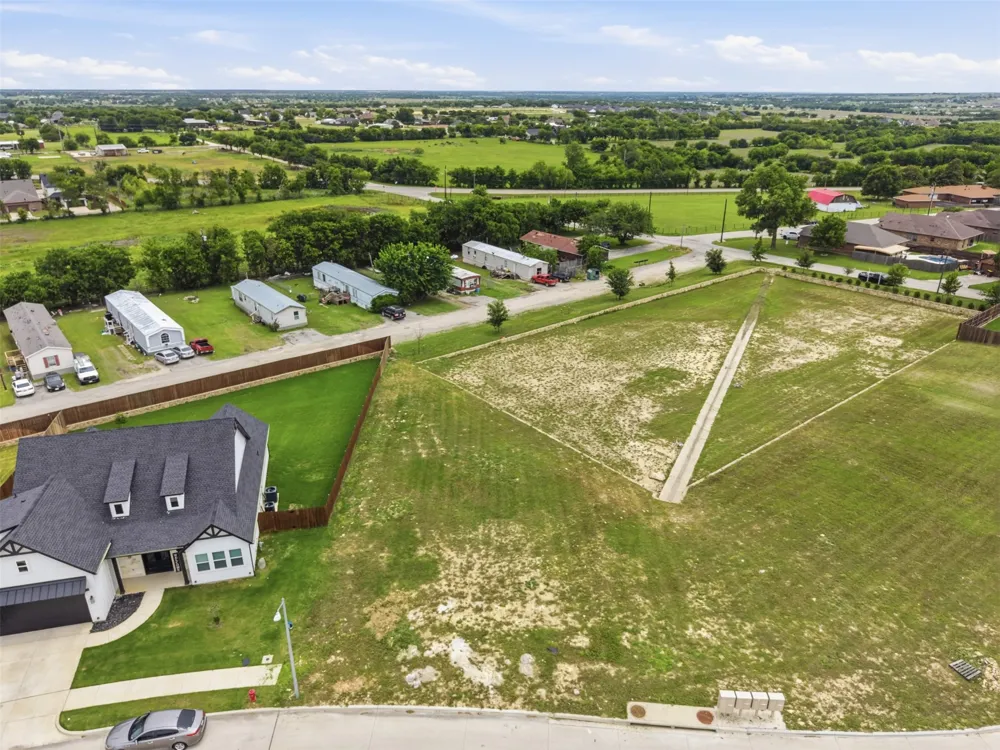 516 Highview Court Godley, TX 76044