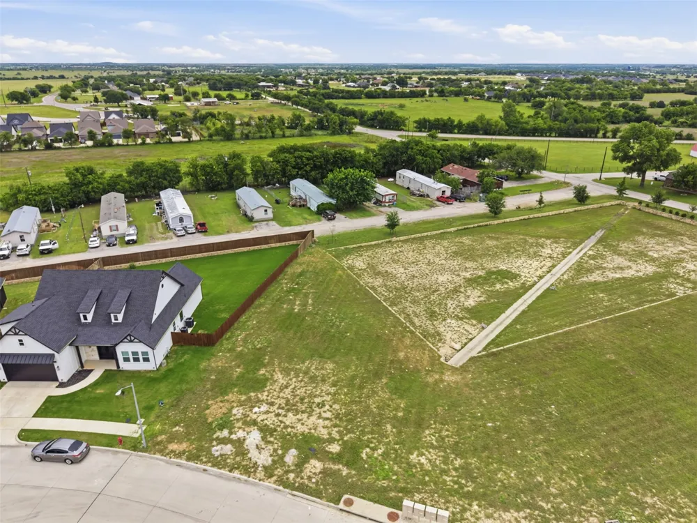 516 Highview Court Godley, TX 76044
