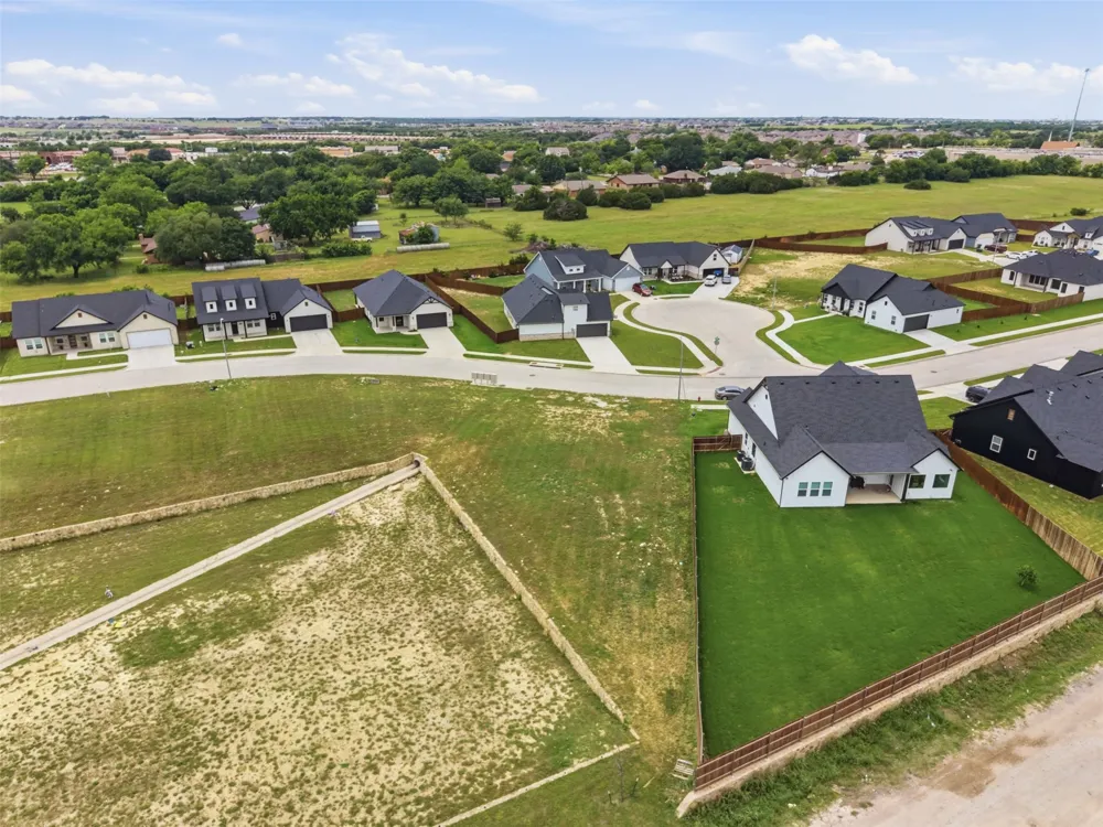 516 Highview Court Godley, TX 76044