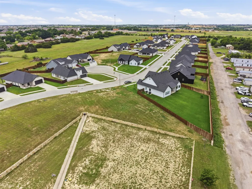 516 Highview Court Godley, TX 76044