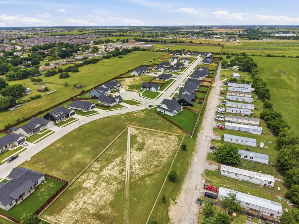 516 Highview Court Godley, TX 76044