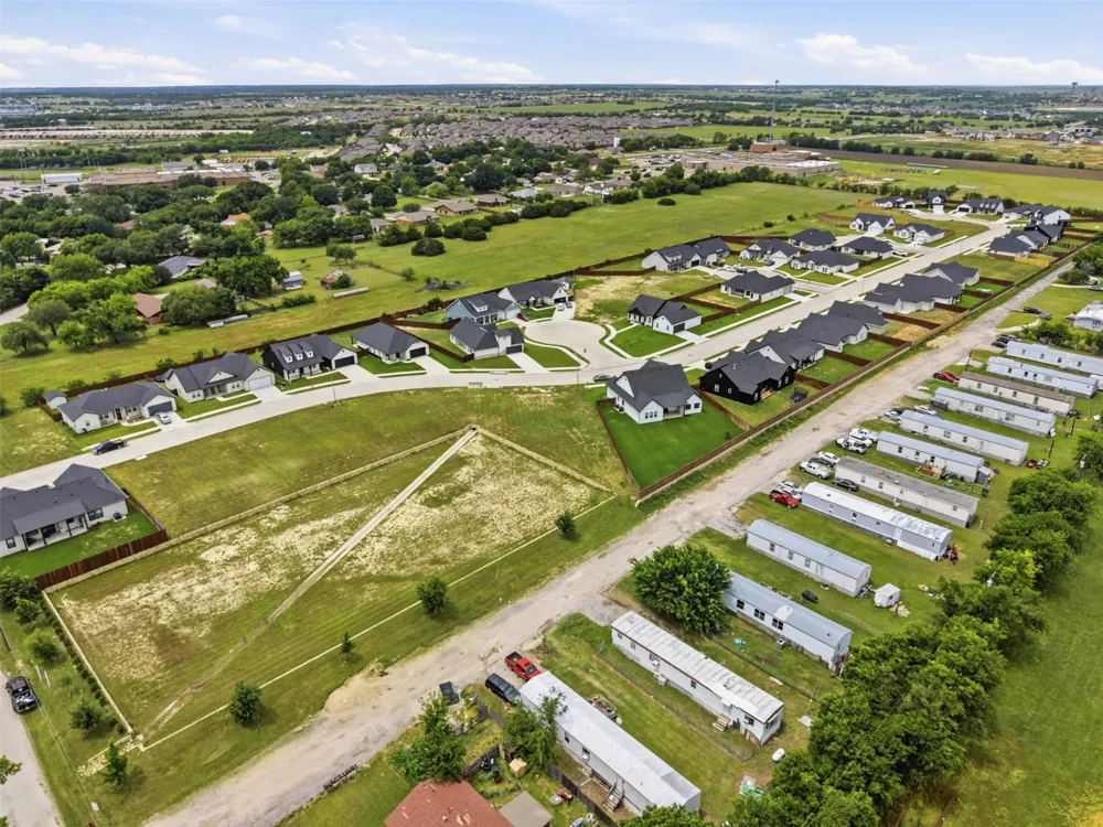 516 Highview Court Godley, TX 76044