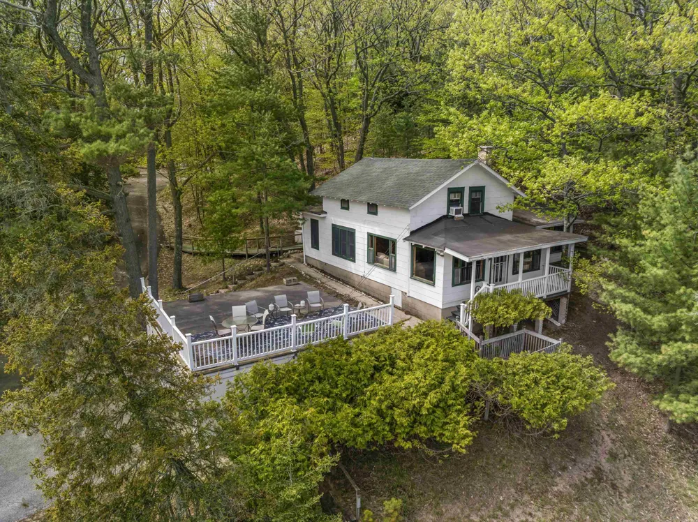 8368 Portage Point Drive Onekama Township, MI 49675