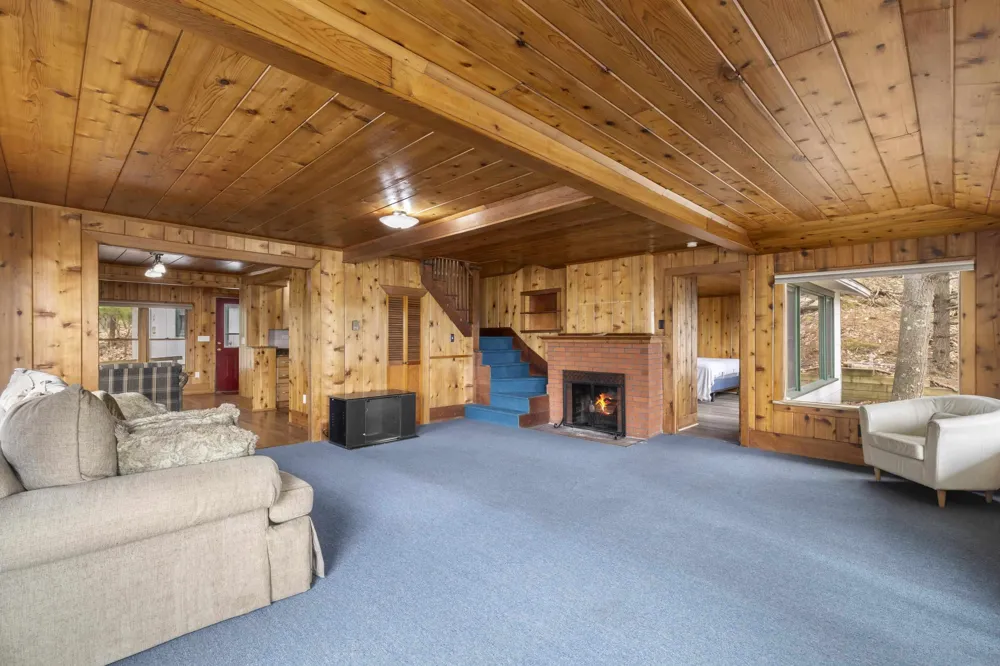 8368 Portage Point Drive Onekama Township, MI 49675