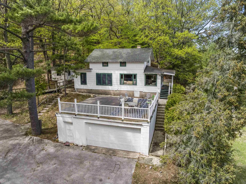 8368 Portage Point Drive Onekama Township, MI 49675