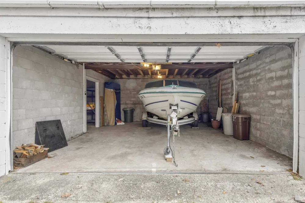 8368 Portage Point Drive Onekama Township, MI 49675