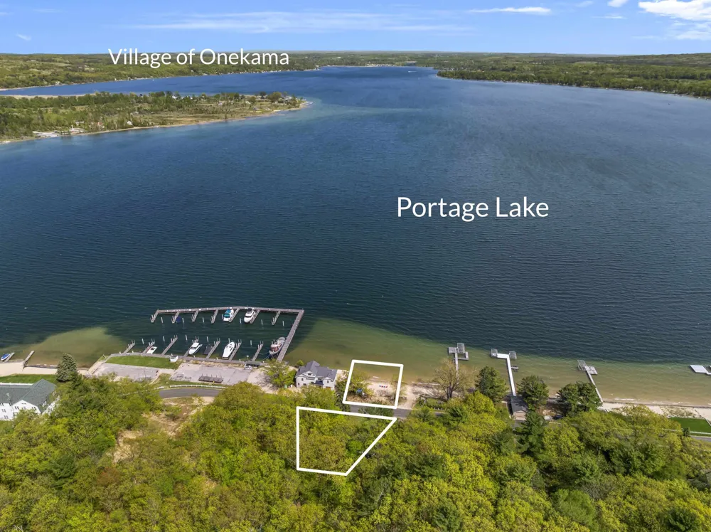 8368 Portage Point Drive Onekama Township, MI 49675