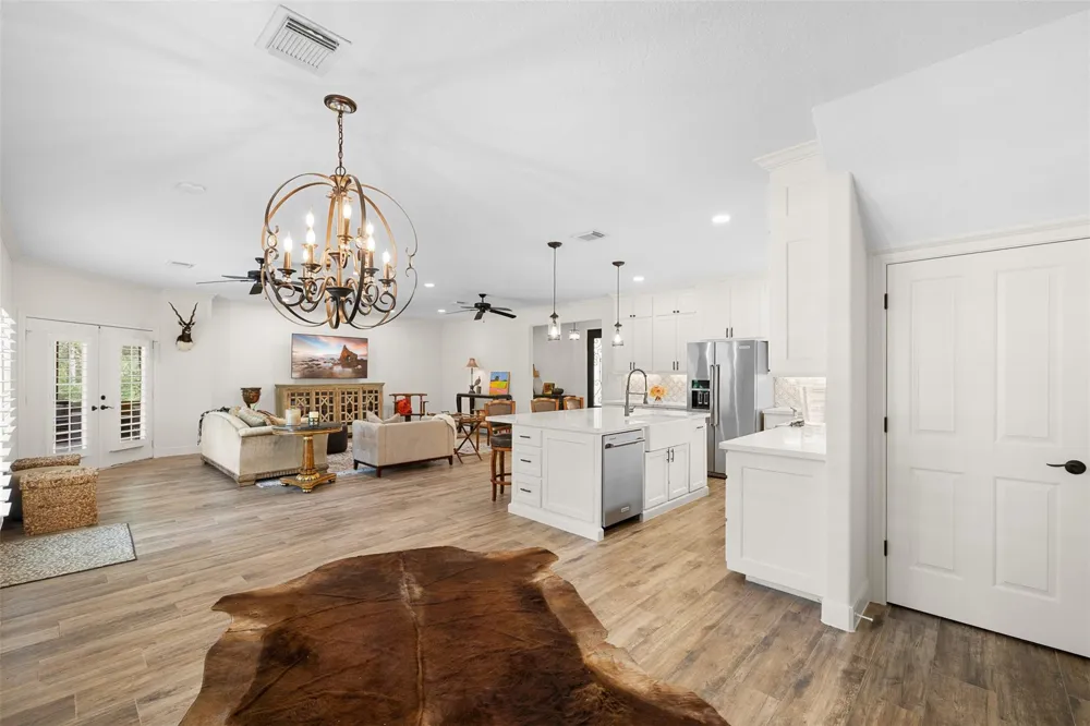 404 Saint Andrews Drive New Ulm, TX 78950