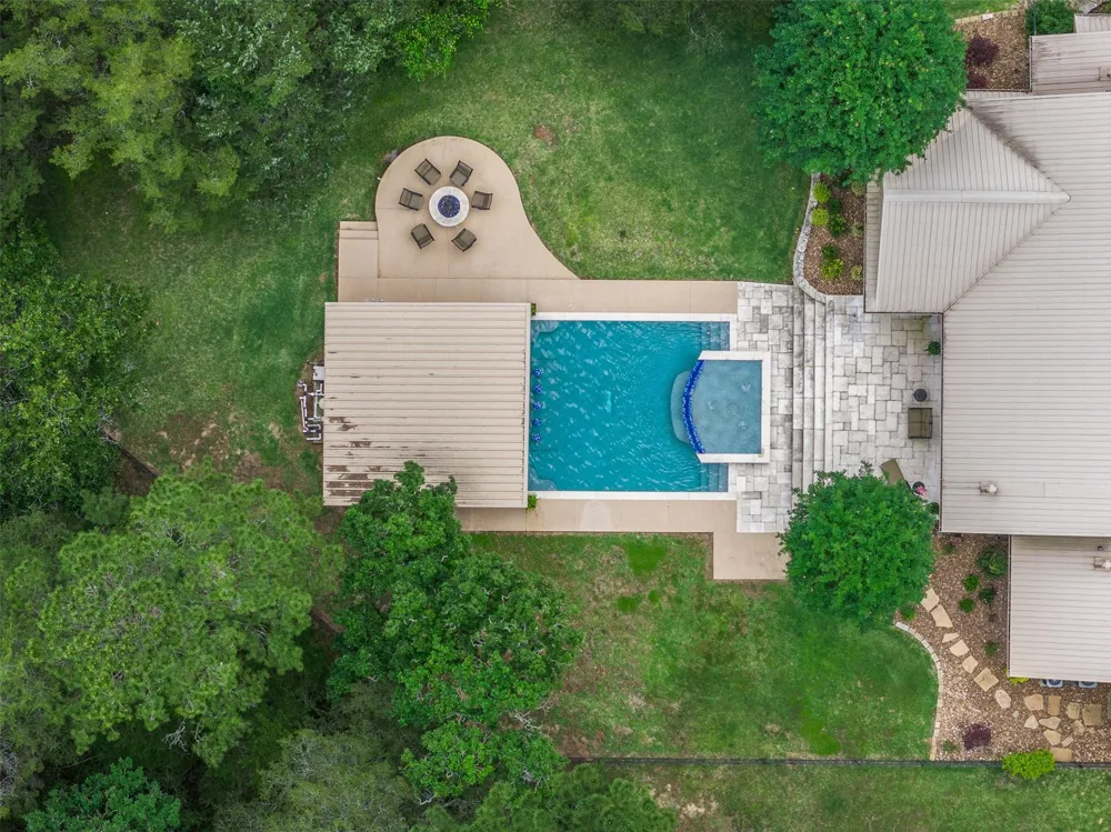 404 Saint Andrews Drive New Ulm, TX 78950