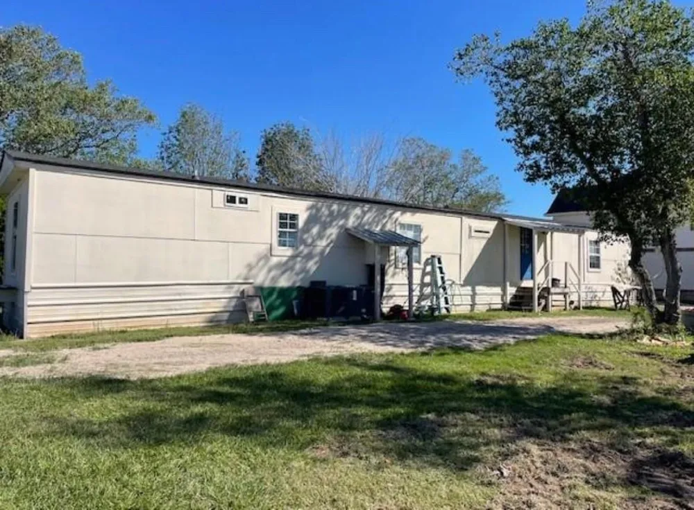 17520 Julia Avenue Needville, TX 77461