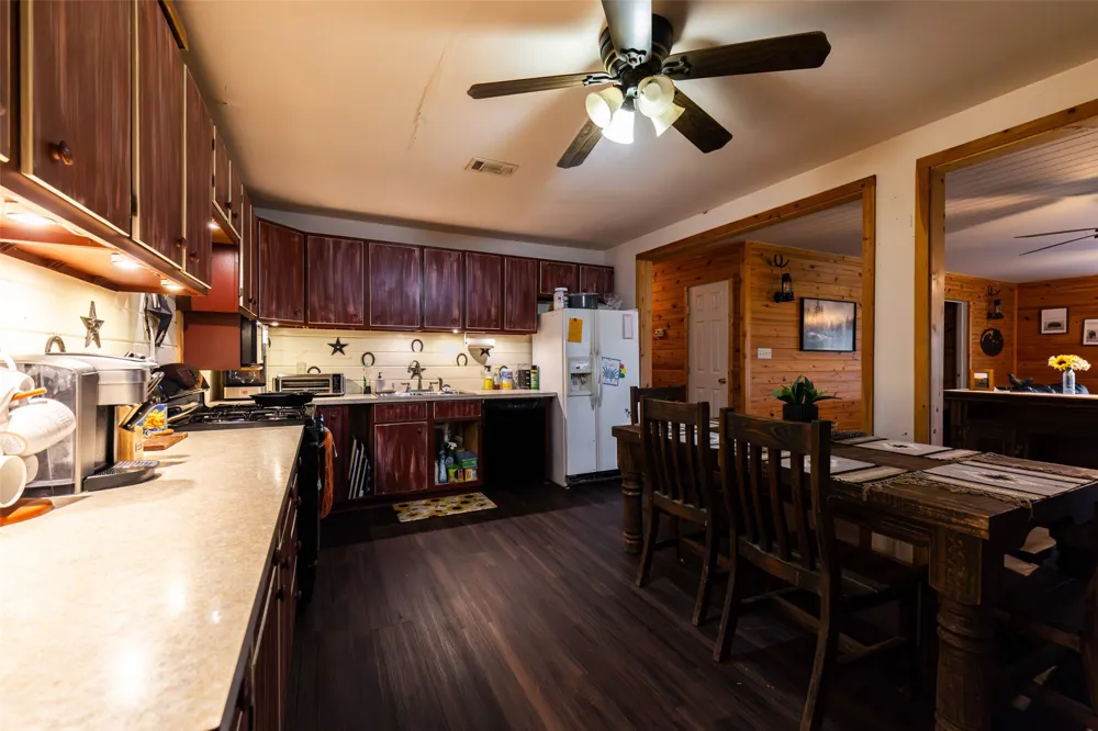 5531 NE County Road 3130 Kerens, TX 75144
