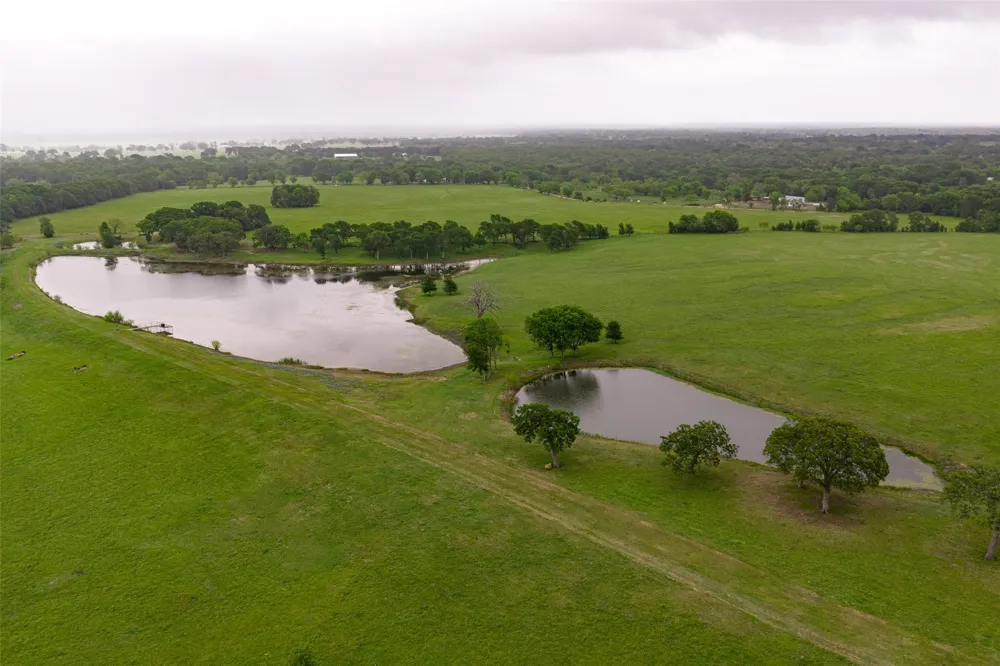 5531 NE County Road 3130 Kerens, TX 75144
