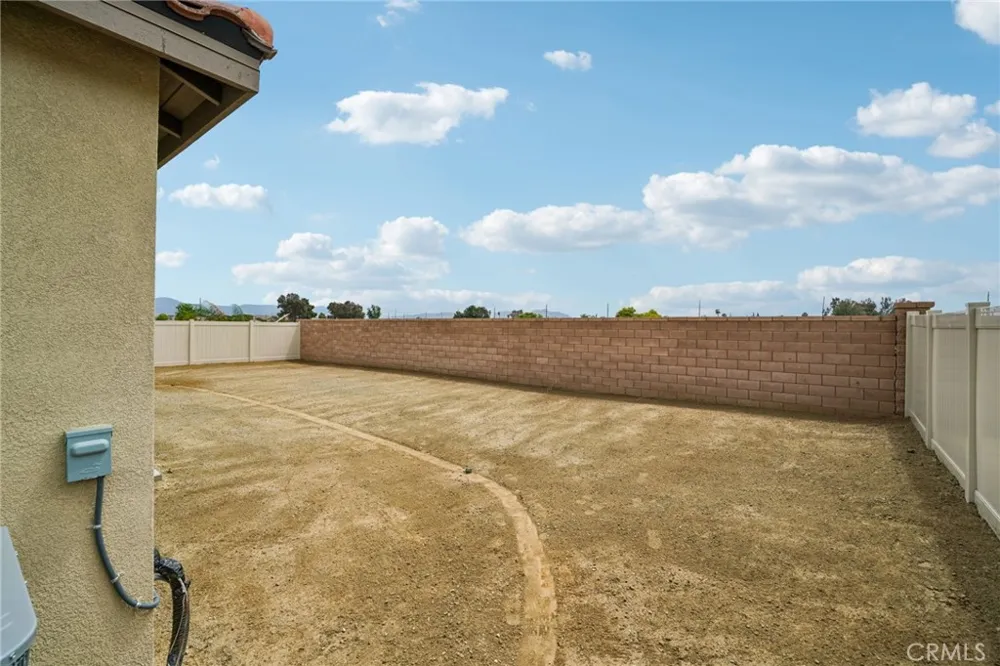 1674 westfork Way San Jacinto, CA 92582