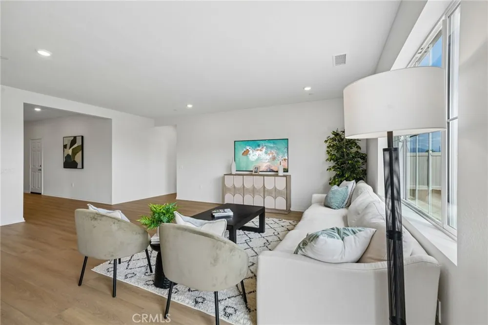 1674 westfork Way San Jacinto, CA 92582