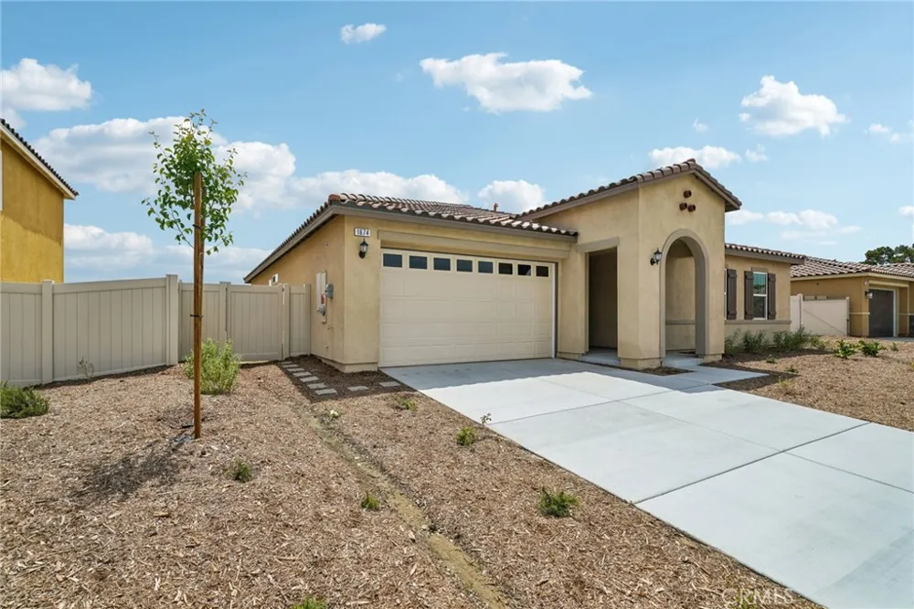 1674 westfork Way San Jacinto, CA 92582