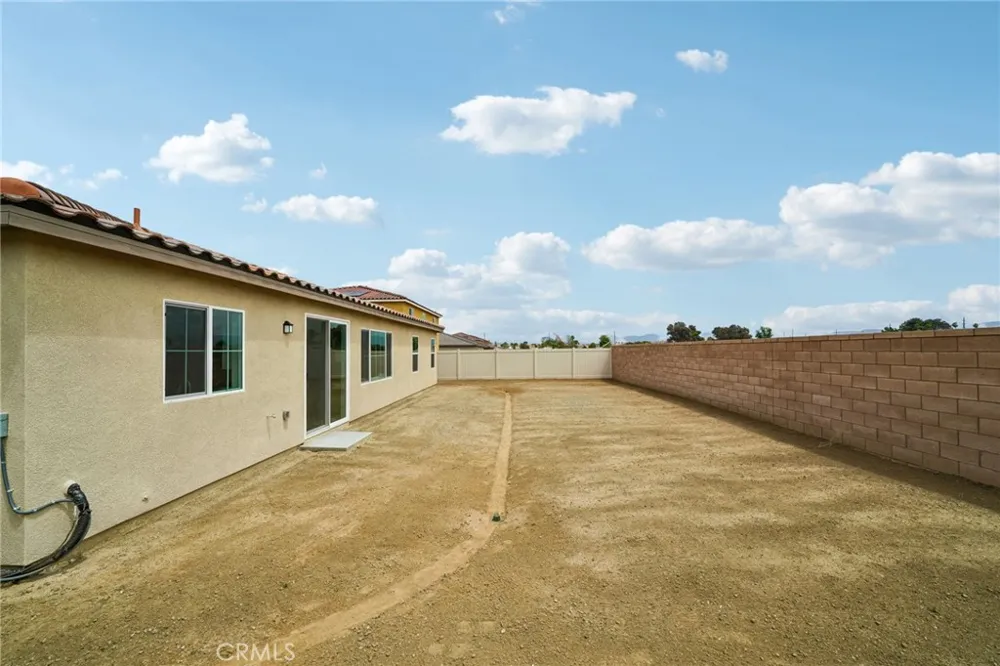 1674 westfork Way San Jacinto, CA 92582