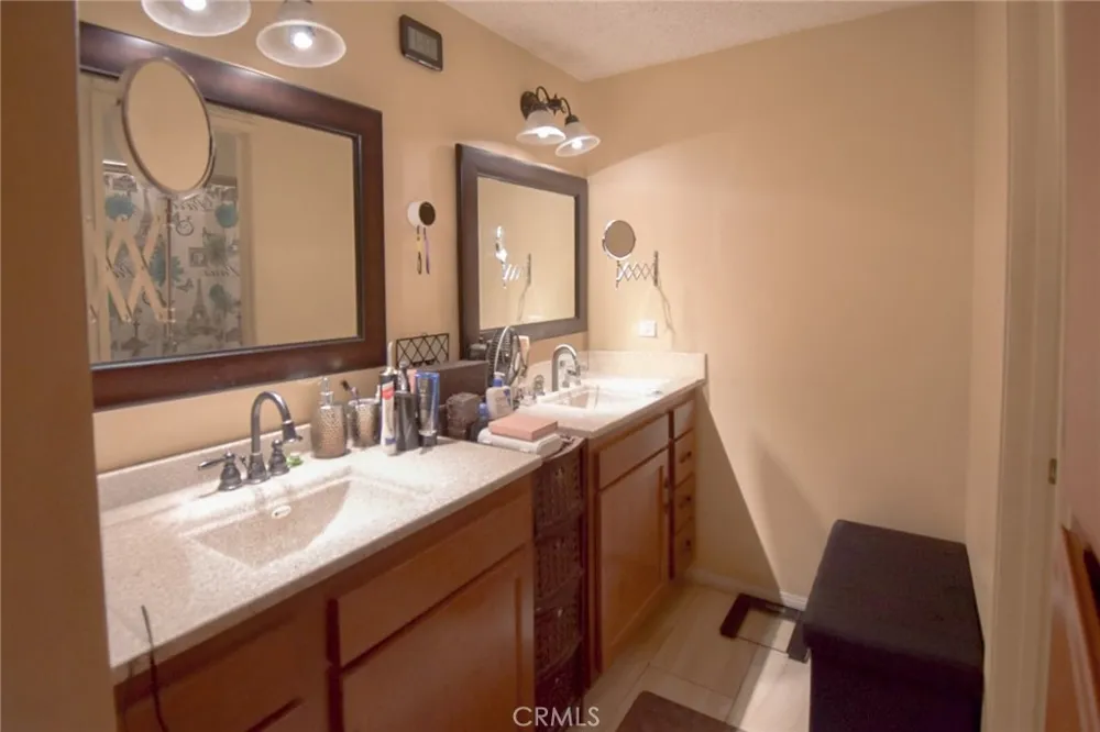 1801 PARK GLEN #B Santa Ana, CA 92706