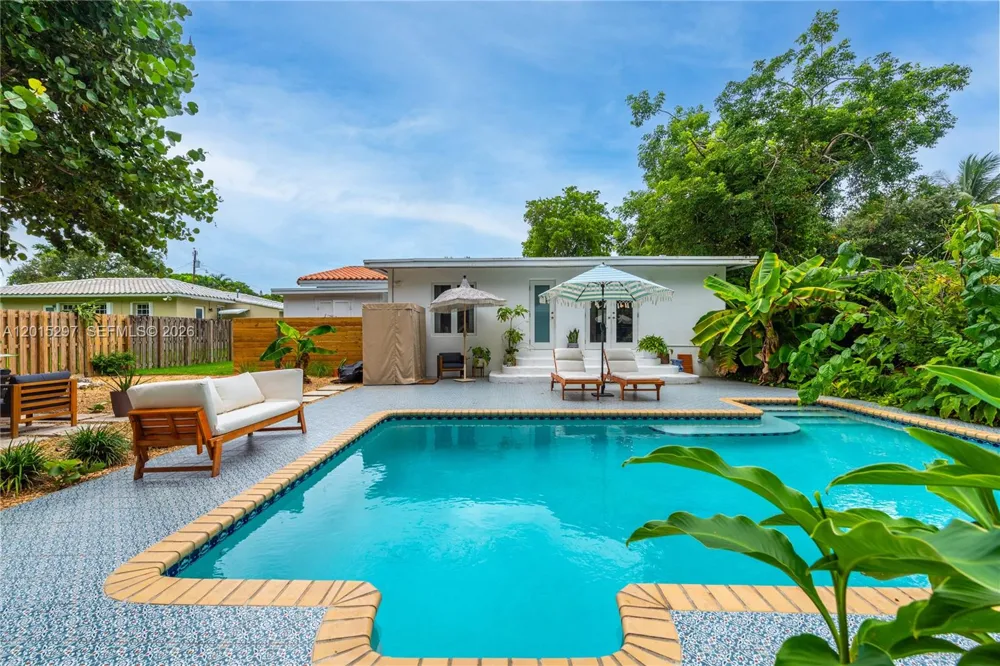 723 NE 112th St Biscayne Park, FL 33161