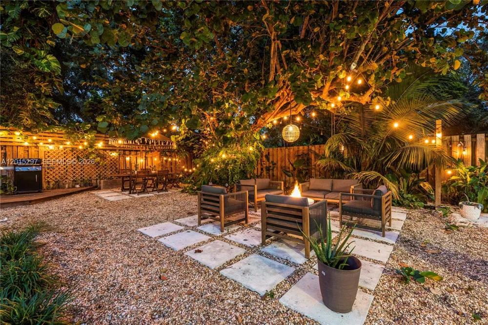 723 NE 112th St Biscayne Park, FL 33161