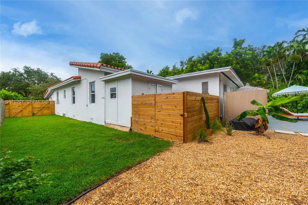 723 NE 112th St Biscayne Park, FL 33161