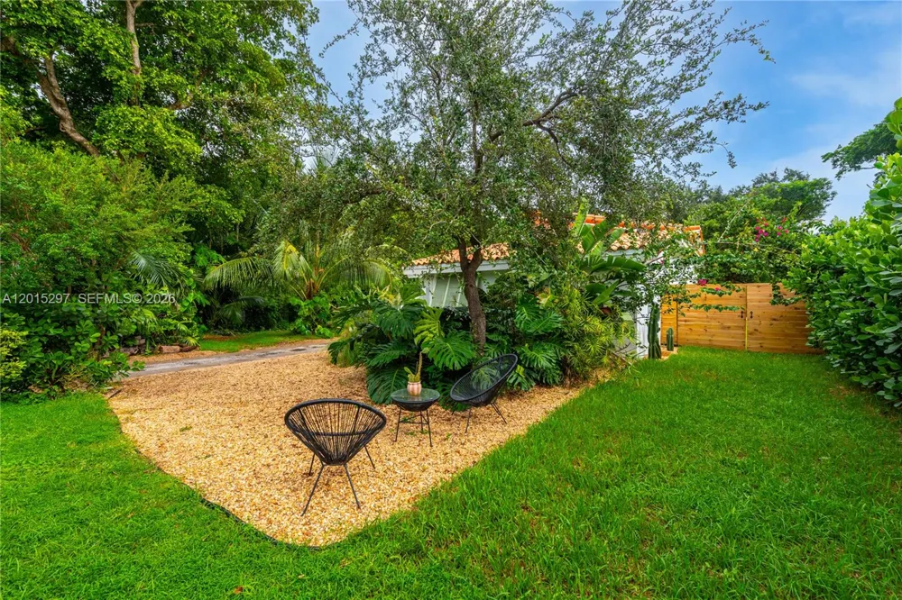 723 NE 112th St Biscayne Park, FL 33161
