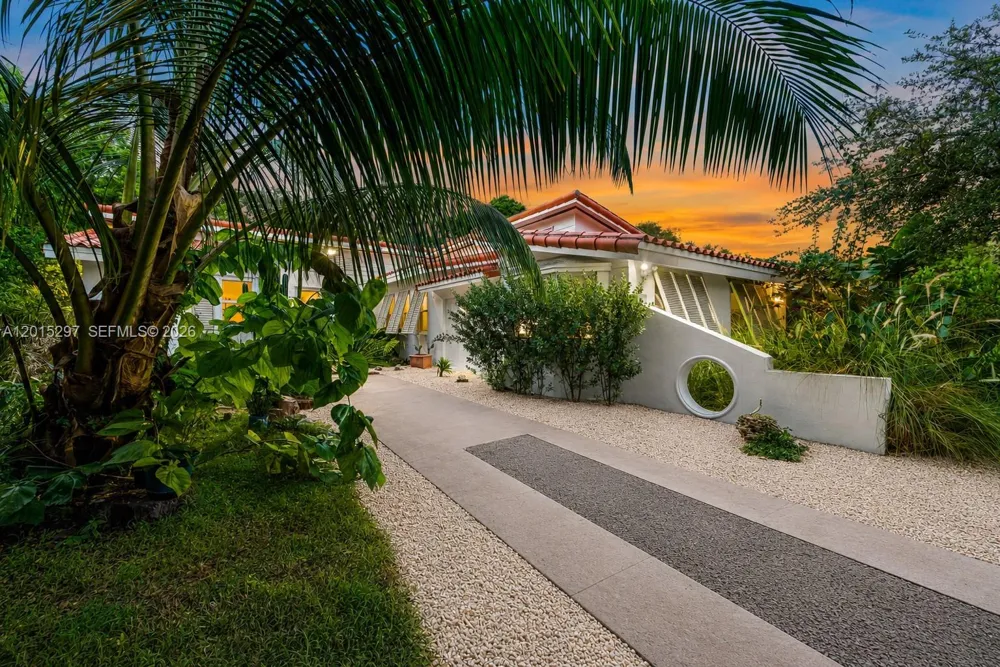 723 NE 112th St Biscayne Park, FL 33161