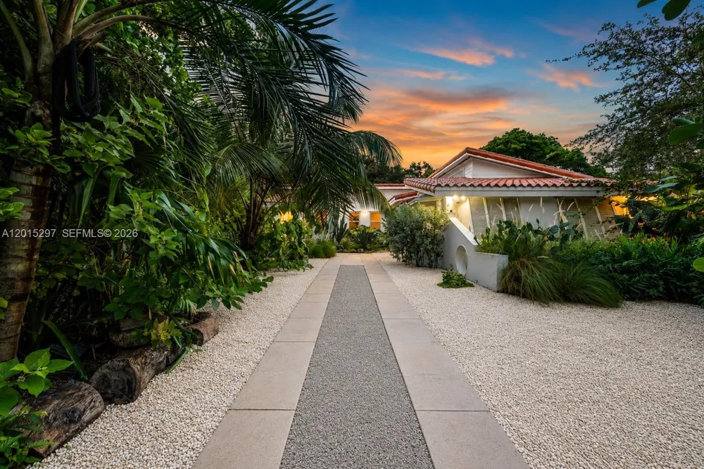 723 NE 112th St Biscayne Park, FL 33161