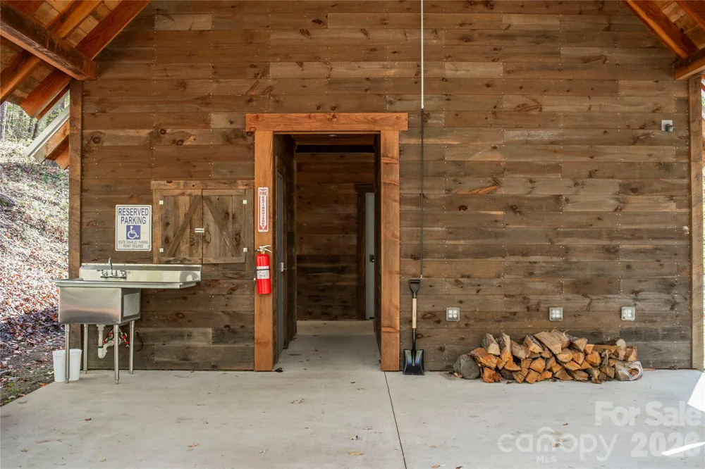 195 Still Waters Lane Brevard, NC 28712