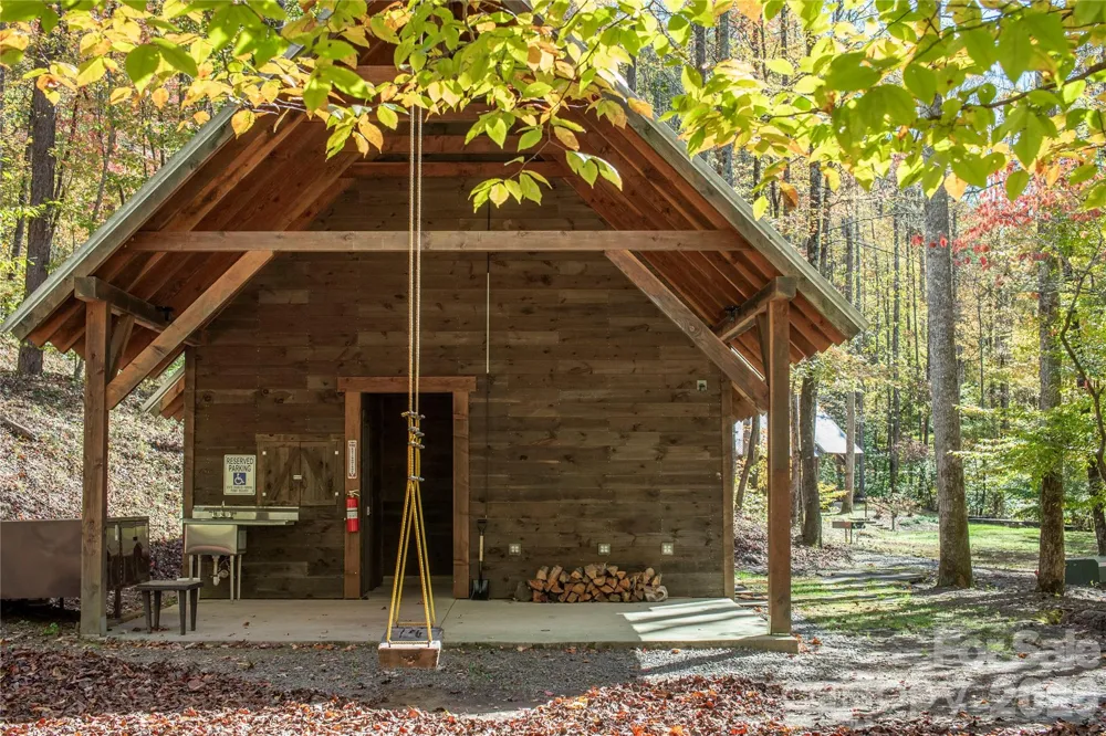 195 Still Waters Lane Brevard, NC 28712