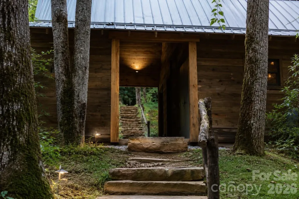 195 Still Waters Lane Brevard, NC 28712