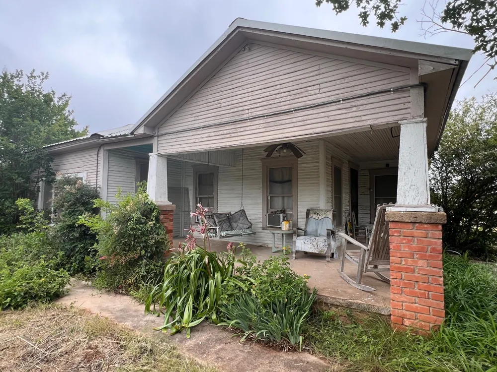 101 E Commerce Street Gustine, TX 76455
