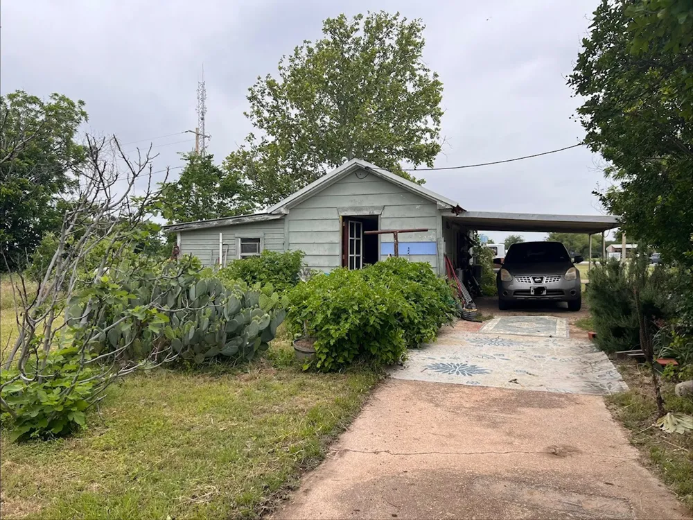 101 E Commerce Street Gustine, TX 76455