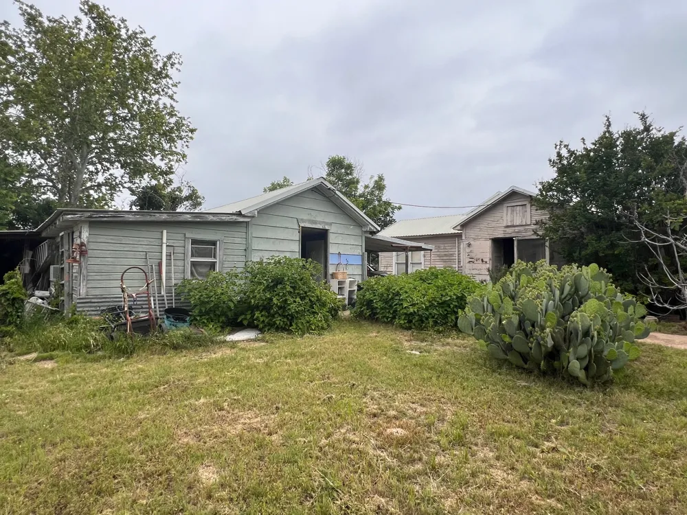 101 E Commerce Street Gustine, TX 76455