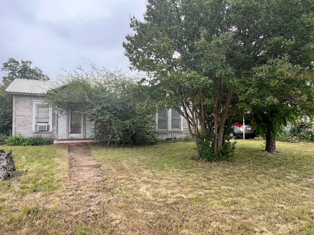 101 E Commerce Street Gustine, TX 76455
