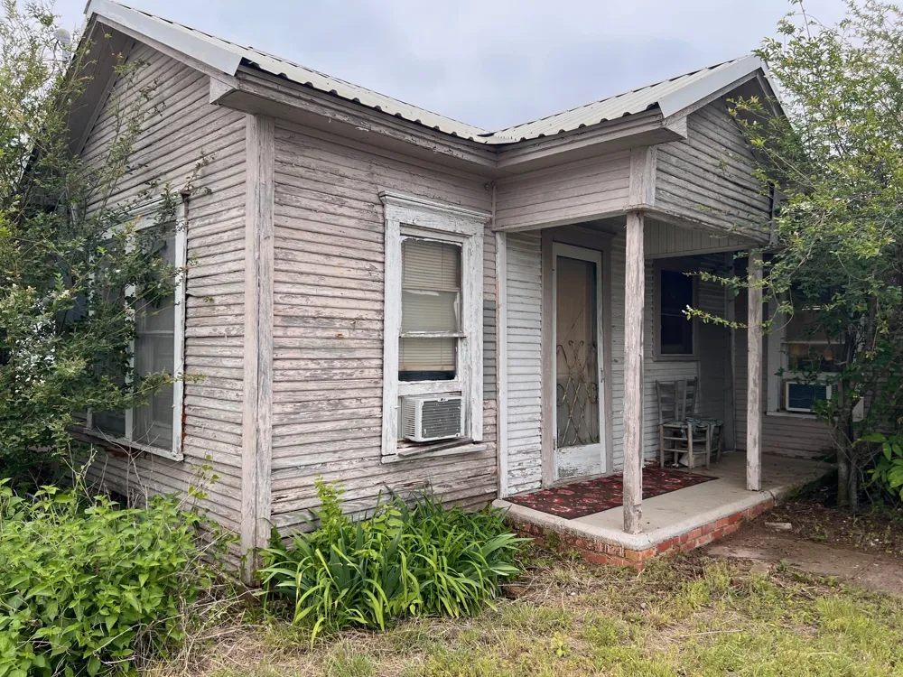 101 E Commerce Street Gustine, TX 76455