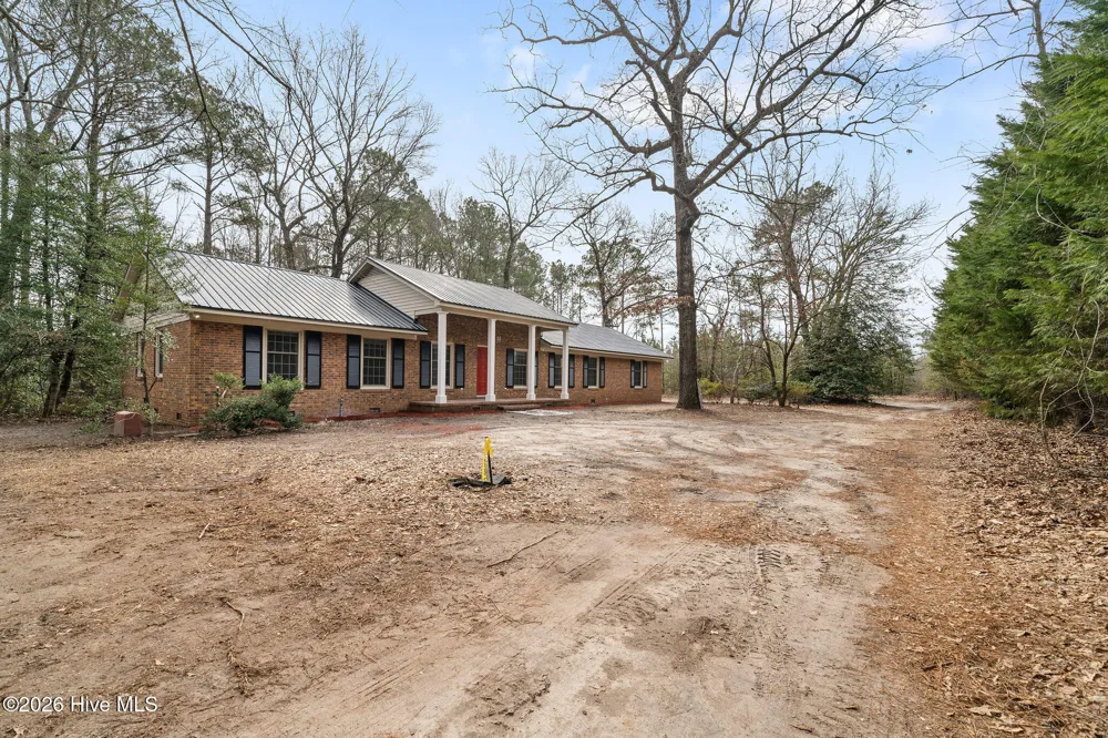 107 Azalea Trail Salemburg, NC 28385