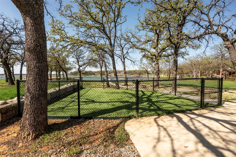 1529 Casino Road Nocona, TX 76255