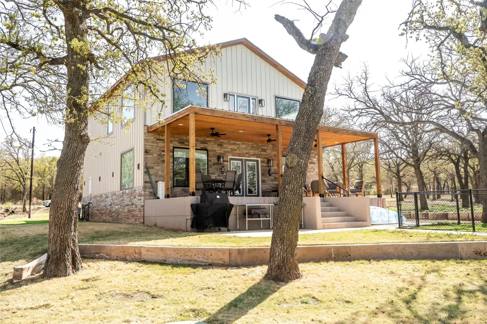 1529 Casino Road Nocona, TX 76255