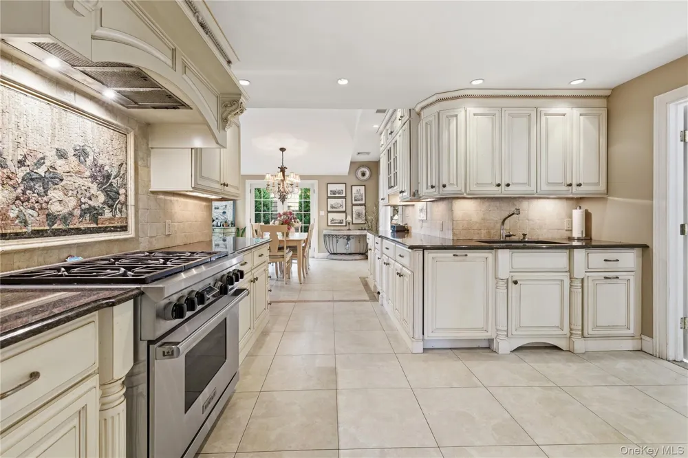 33 Greenbriar Drive Chappaqua, NY 10514