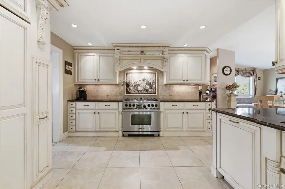 33 Greenbriar Drive Chappaqua, NY 10514