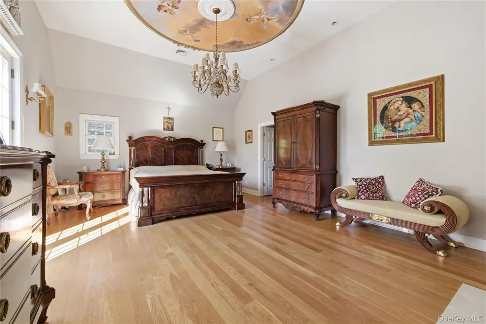 33 Greenbriar Drive Chappaqua, NY 10514